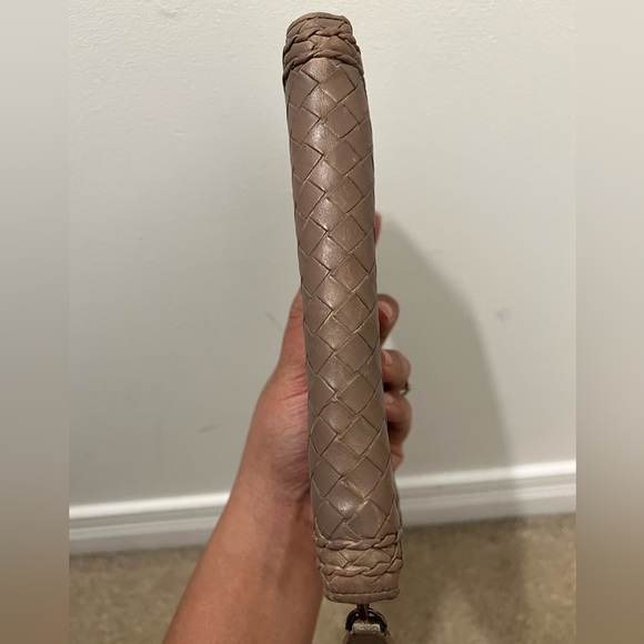 Authentic Bottega Venetta zippy wallet - Picture 8 of 16